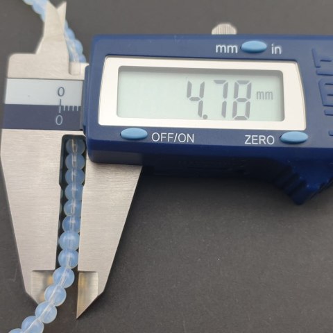 Opalite ball 4 mm 30 pcs Opalite ball 4 mm 30 pcs