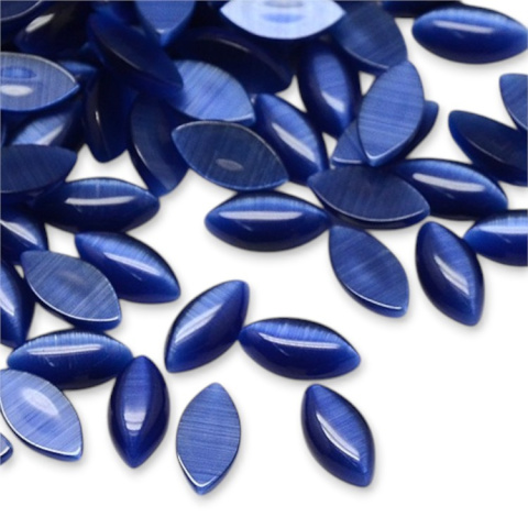 Cat's eye glass cabochon 15x7 mm 1 pcs midnight blue Cat's eye glass cabochon 15x7 mm 1 pcs midnight blue