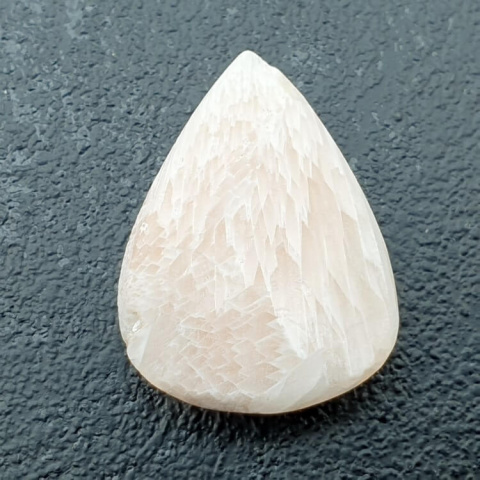 Scolecite cabochon 23x18 mm no 84 Scolecite cabochon 23x18 mm no 84