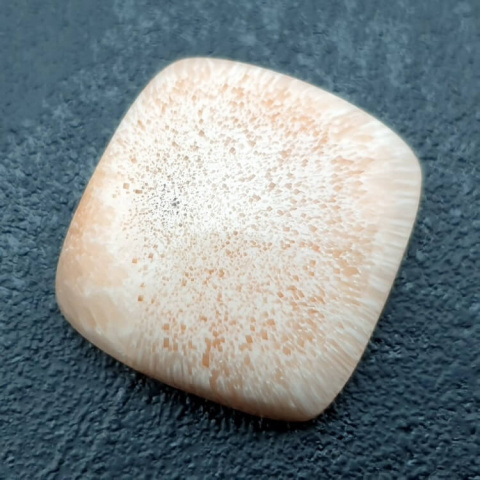 Scolecite cabochon 24x23 mm no. 51 Scolecite cabochon 24x23 mm no. 51