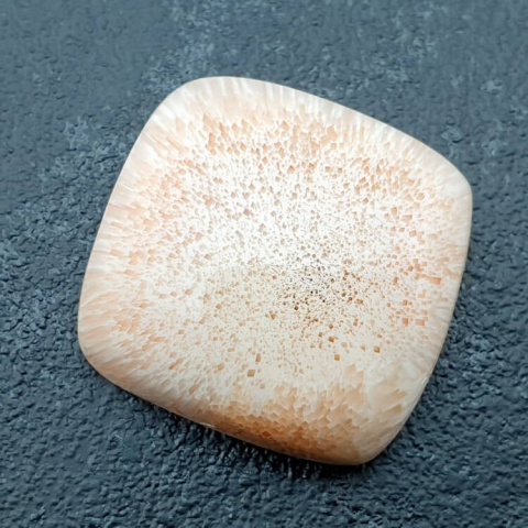 Scolecite cabochon 24x23 mm no. 51 Scolecite cabochon 24x23 mm no. 51