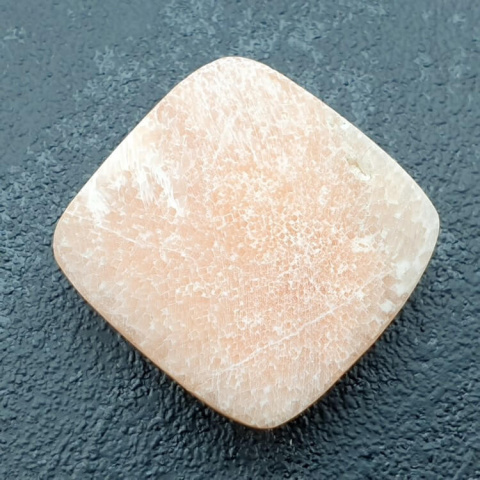 Scolecite cabochon 24x23 mm no. 51 Scolecite cabochon 24x23 mm no. 51