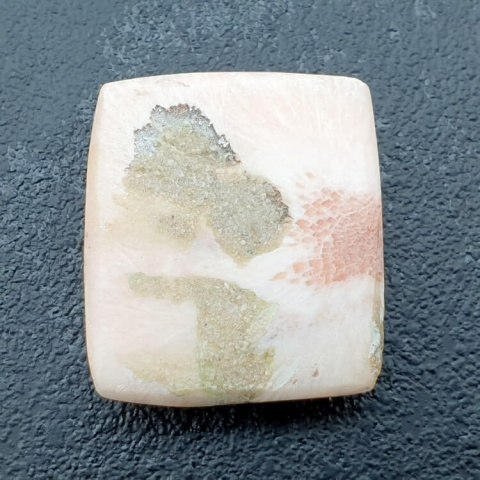 Scolecite cabochon 25x22 mm no 39 Scolecite cabochon 25x22 mm no 39