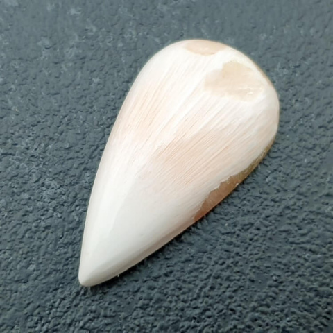 Scolecite cabochon 28x15 mm no. 79 Scolecite cabochon 28x15 mm no. 79