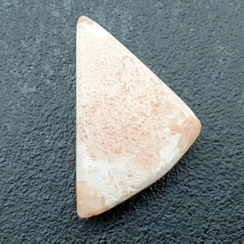 Scolecite cabochon 30x19 mm no 42 Scolecite cabochon 30x19 mm no 42