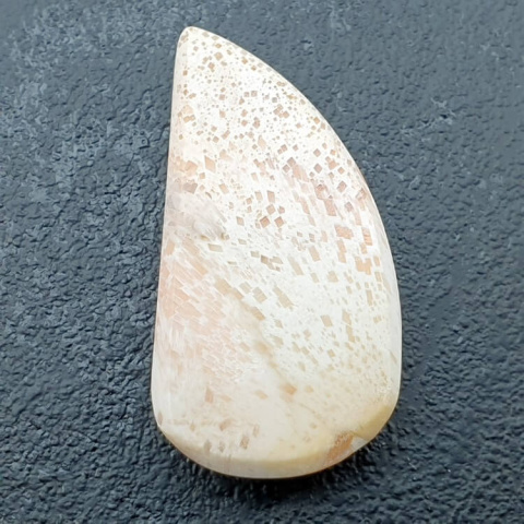 Scolecite cabochon 34x18 mm no 35 Scolecite cabochon 34x18 mm no 35