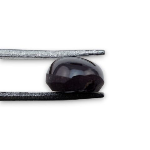 Granat gwiaździsty kaboszon 11x8 mm nr 94 Granat gwiaździsty kaboszon 11x8 mm nr 94