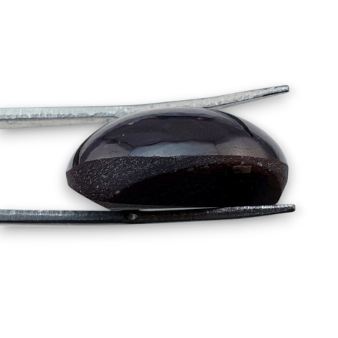 Granat gwiaździsty kaboszon 21x15 mm nr 79 Granat gwiaździsty kaboszon 21x15 mm nr 79