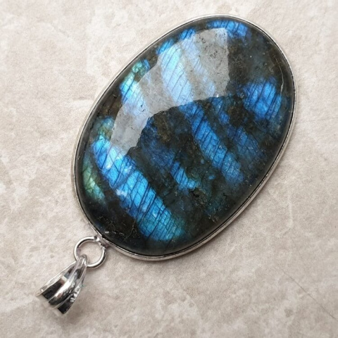 Labradorite pendant 40x28 mm no 915 Labradorite pendant 40x28 mm no 915