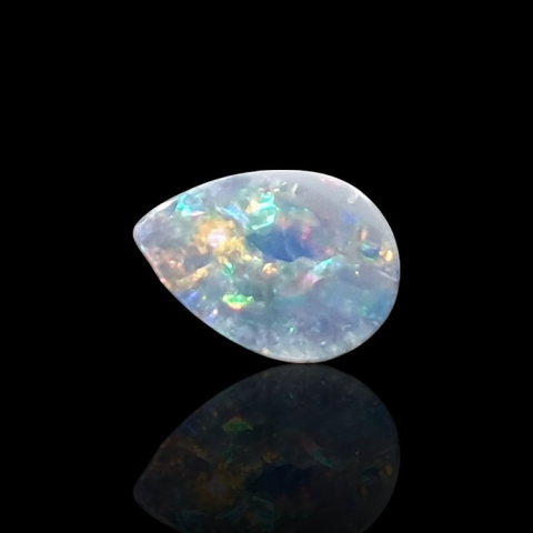 Australian opal doublet 7x5 mm no 69 Australian opal doublet 7x5 mm no 69