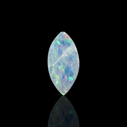 Australian opal doublet 8x4 mm no. 73 Australian opal doublet 8x4 mm no. 73