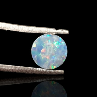 Opal australijski doublet fi 6 mm nr 37