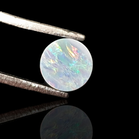Australian opal doublet fi 6 mm no 44 Australian opal doublet fi 6 mm no 44