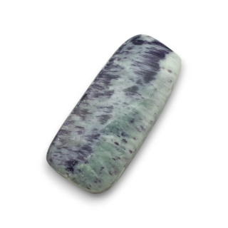 Kammererite cabochon 33x16 mm no 34