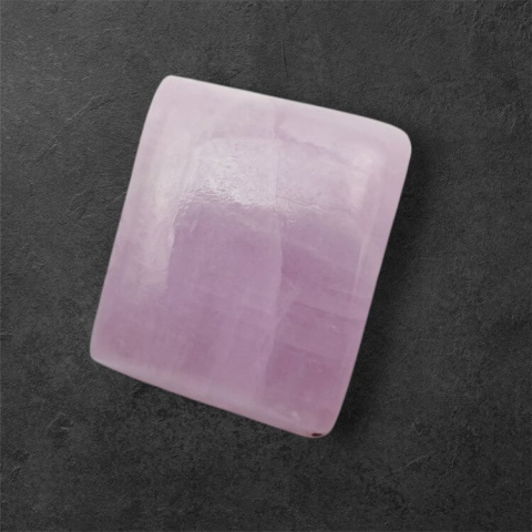 Kunzite cabochon 13x11 mm no. 121 Kunzite cabochon 13x11 mm no. 121