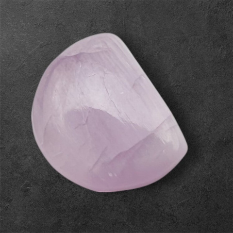 Kunzite cabochon 14x11 mm no 129 Kunzite cabochon 14x11 mm no 129