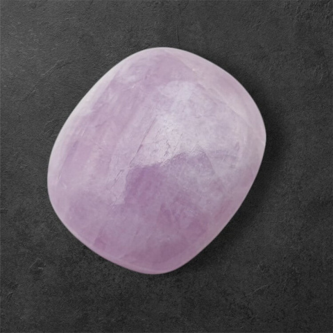 Kunzyt kaboszon 19x17 mm nr 102 Kunzyt kaboszon 19x17 mm nr 102