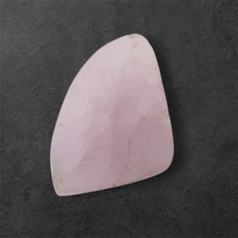 Rhunzite cabochon 20x13 mm no. 108 Rhunzite cabochon 20x13 mm no. 108