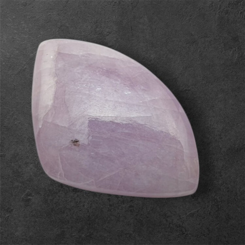 Kunzyt kaboszon 28x19 mm nr 84 Kunzyt kaboszon 28x19 mm nr 84
