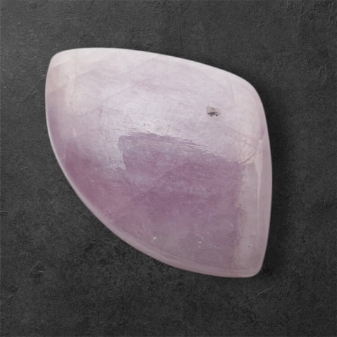 Kunzyt kaboszon 28x19 mm nr 84 Kunzyt kaboszon 28x19 mm nr 84