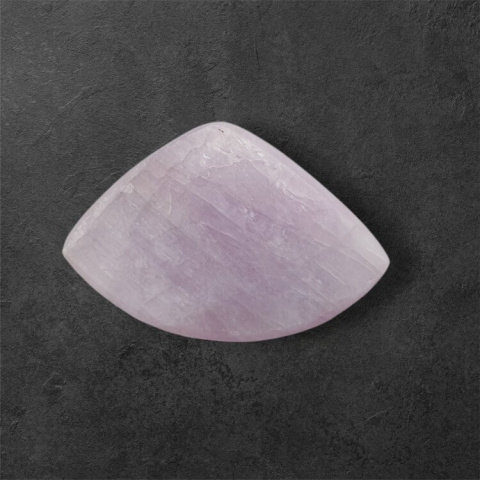 Kunzyt kaboszon 28x19 mm nr 84 Kunzyt kaboszon 28x19 mm nr 84