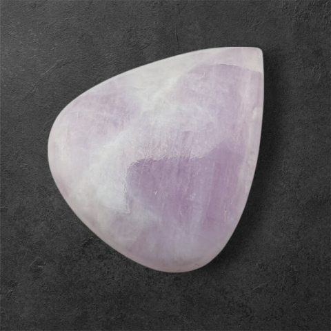 Kunzite cabochon 29x25 mm no. 66 Kunzite cabochon 29x25 mm no. 66