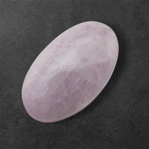 Kunzite cabochon 31x19 mm no. 51 Kunzite cabochon 31x19 mm no. 51