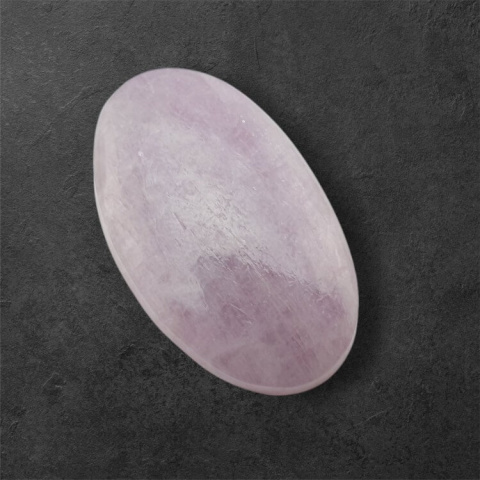 Kunzite cabochon 31x19 mm no. 51 Kunzite cabochon 31x19 mm no. 51