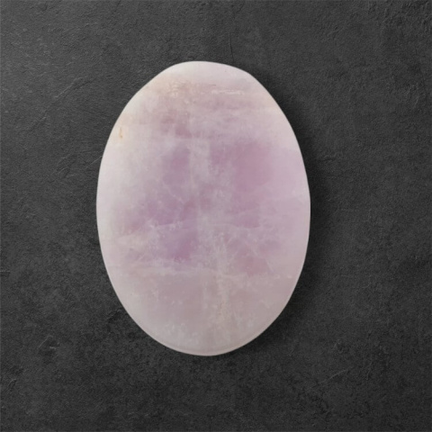 Kunzite cabochon 33x24 mm no. 67 Kunzite cabochon 33x24 mm no. 67