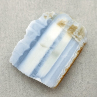 Opal niebieski ciety surowy 33x25 mm nr 124