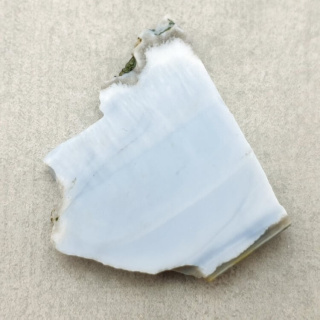 Opal niebieski ciety surowy 34x29 mm nr 145