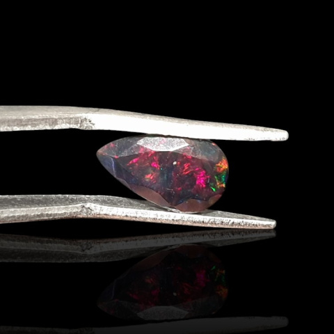 Czarny opal etiopski fasetowany 11x7 mm nr 656 Czarny opal etiopski fasetowany 11x7 mm nr 656