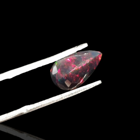 Czarny opal etiopski fasetowany 11x7 mm nr 656 Czarny opal etiopski fasetowany 11x7 mm nr 656