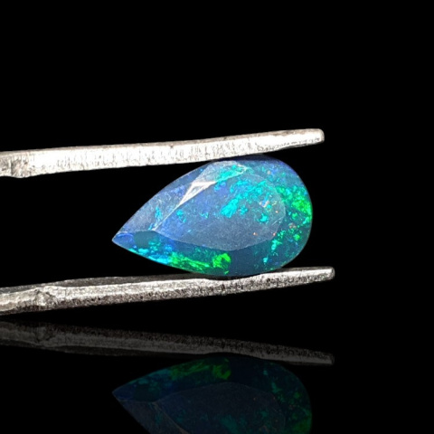 Black Ethiopian opal faceted 11x7 mm no 659 Black Ethiopian opal faceted 11x7 mm no 659