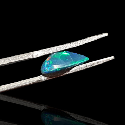 Black Ethiopian opal faceted 11x7 mm no 659 Black Ethiopian opal faceted 11x7 mm no 659