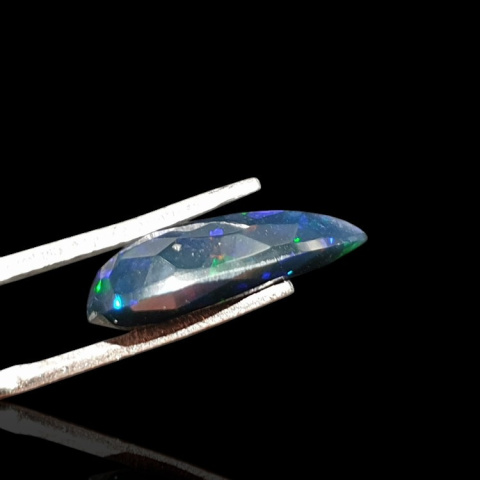 Czarny opal etiopski fasetowany 16x8 mm nr 617 Czarny opal etiopski fasetowany 16x8 mm nr 617