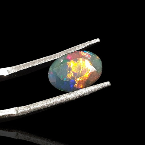 Czarny opal etiopski fasetowany 9x6 mm nr 698 Czarny opal etiopski fasetowany 9x6 mm nr 698