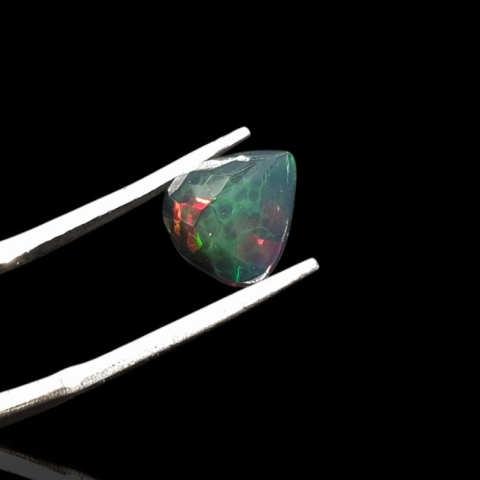 Czarny opal etiopski fasetowany 9x8 mm nr 688 Czarny opal etiopski fasetowany 9x8 mm nr 688