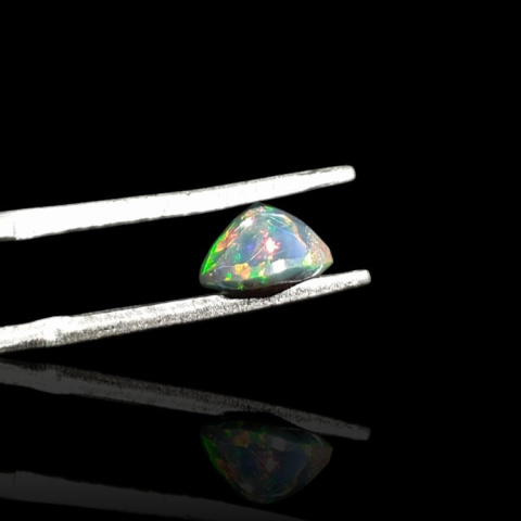 Black Ethiopian opal faceted fi 7 mm no 712 Black Ethiopian opal faceted fi 7 mm no 712