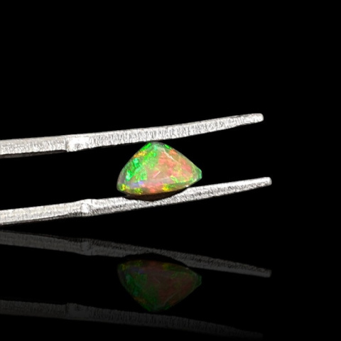 Czarny opal etiopski fasetowany fi 8 mm nr 707 Czarny opal etiopski fasetowany fi 8 mm nr 707