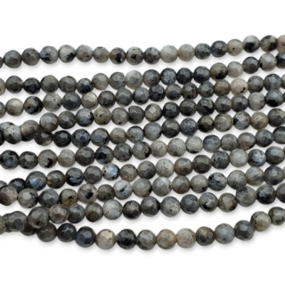 Larvikit faceted ball 4 mm string