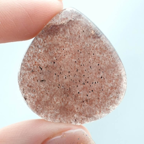 Strawberry quartz cabochon 31x29 mm no. 38 Strawberry quartz cabochon 31x29 mm no. 38