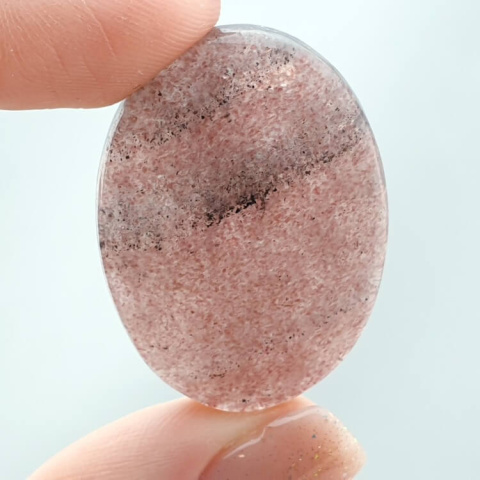 Strawberry quartz cabochon 33x24 mm no 47 Strawberry quartz cabochon 33x24 mm no 47
