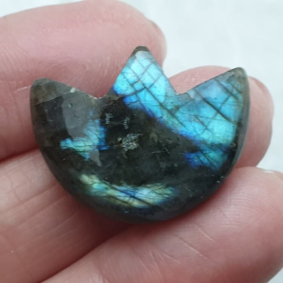 Labradoryt kaboszon lotos 26x21 mm nr 17