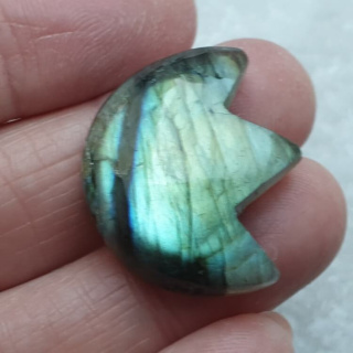 Labradoryt kaboszon lotos 26x23 mm nr 42