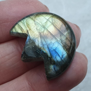 Labradoryt kaboszon lotos 27x23 mm nr 48
