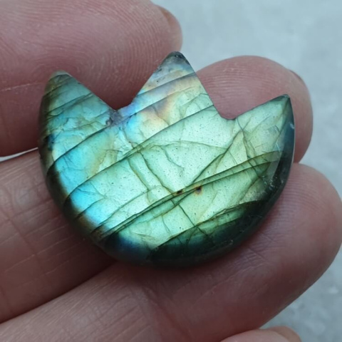 Labradorite cabochon lotus 28x23 mm no 19 Labradorite cabochon lotus 28x23 mm no 19