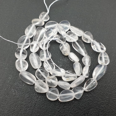 Crystal nugget smooth 8-15 mm rope 19 cm Crystal nugget smooth 8-15 mm rope 19 cm