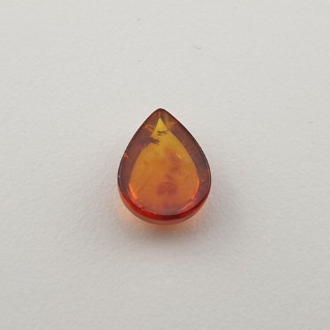 Baltic amber cabochon 9x7 mm no. 379 Baltic amber cabochon 9x7 mm no. 379