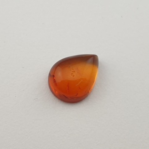 Bursztyn bałtycki kaboszon 9x7 mm nr 389 Bursztyn bałtycki kaboszon 9x7 mm nr 389